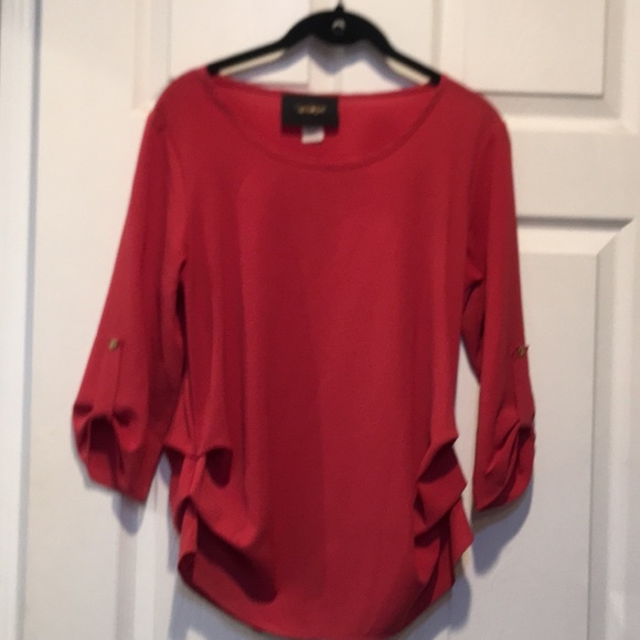 Slightly used in good condition Small Coral Blouse - Picture 5 of 7